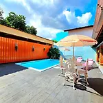 Casa Com Piscina Proximo Atrativos/ Wifi/ Garagem