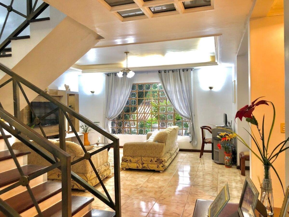 Holiday home Casa Com Piscina Proximo Atrativos/ Wifi/ Garagem Foz do Iguacu